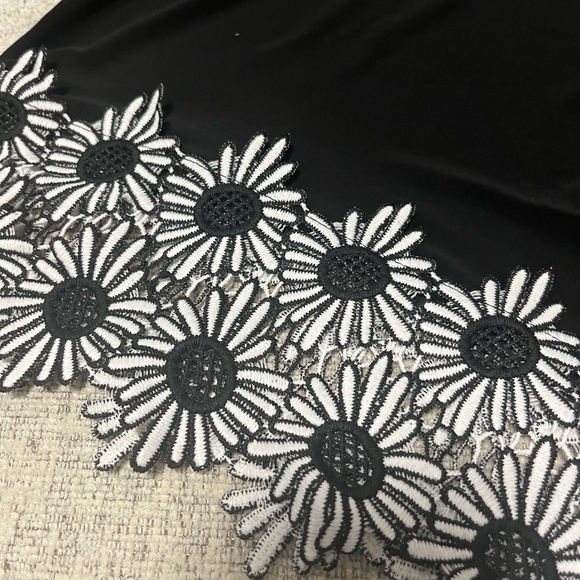 Cartise Cold Shoulder Tunic - Picture 2 of 3